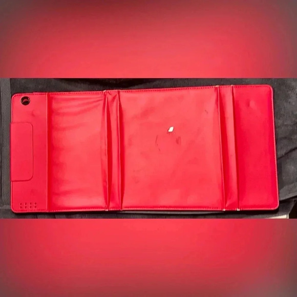 Red Innovative Technology Case with Bluetooth Keyboard For Apple iPad - Picture 3 of 6